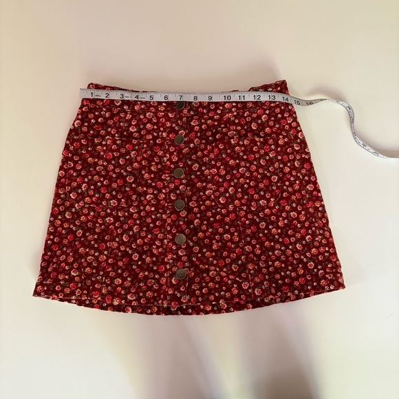 Forever 21 Red Floral Mini Skirt - Picture 6 of 8